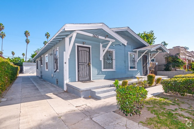 Building Photo - 5424 S Van Ness Ave