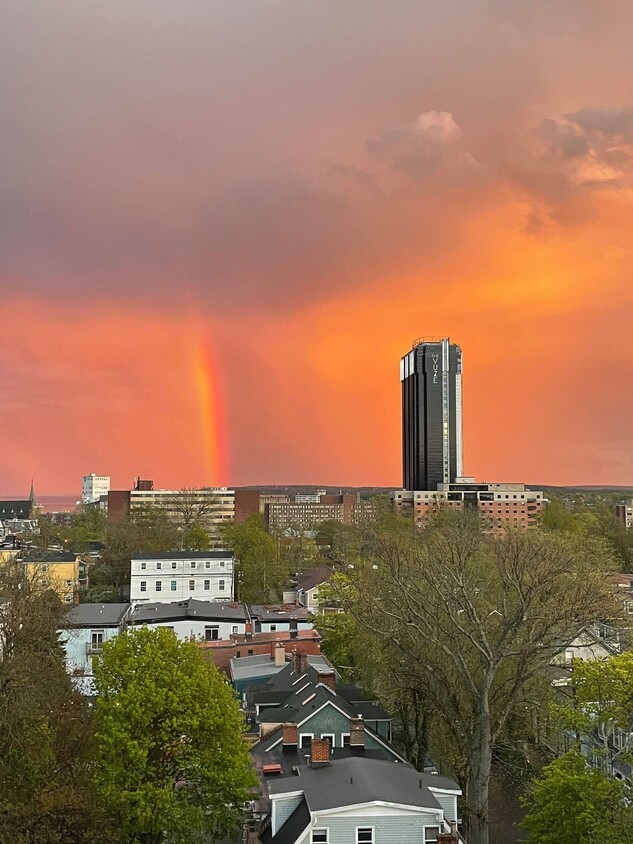 Primary Photo - 5633-P5633 Fenwick St