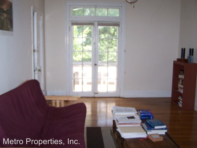 Building Photo - 103 N Colonial Ave
