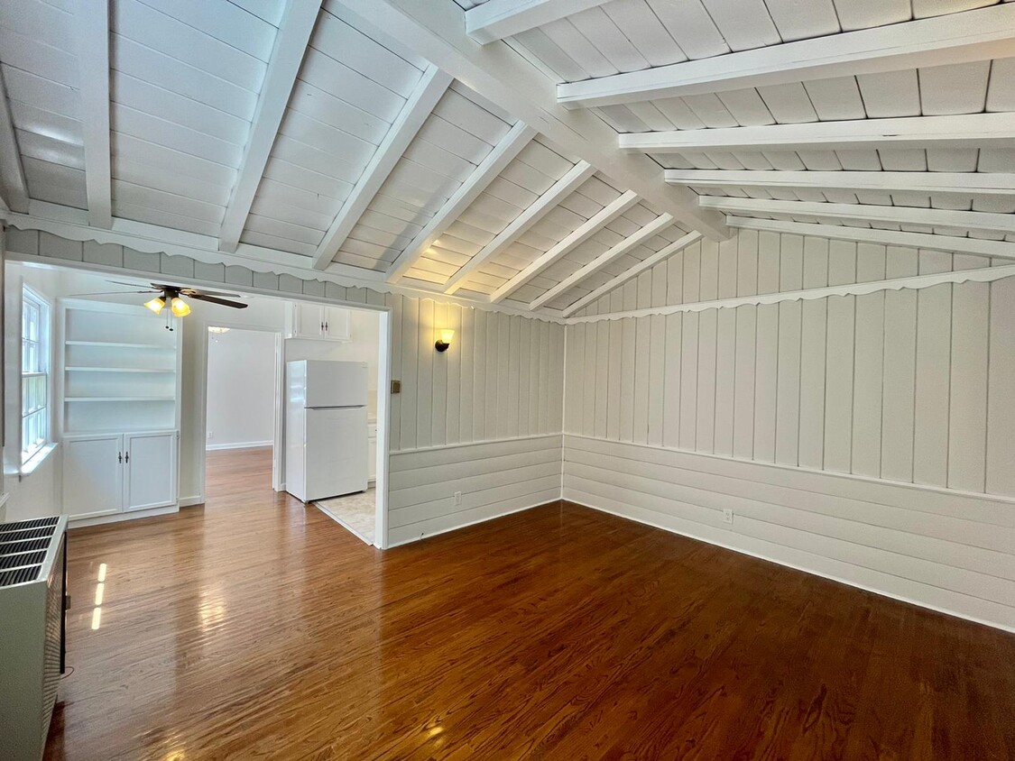 Foto principal - 1142 N Gardner St