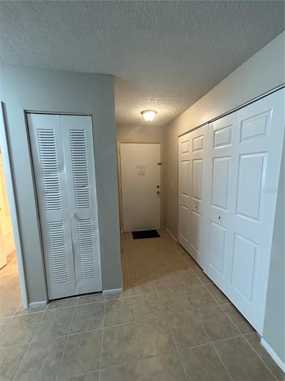 Foto del edificio - 636 Kenwick Cir
