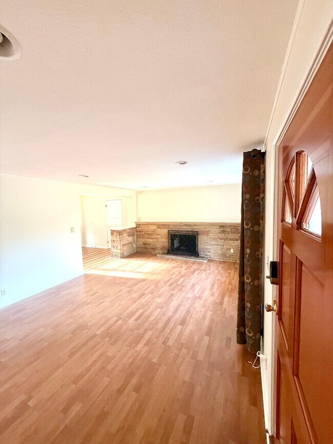 Foto del edificio - 16511 22nd Ave NE