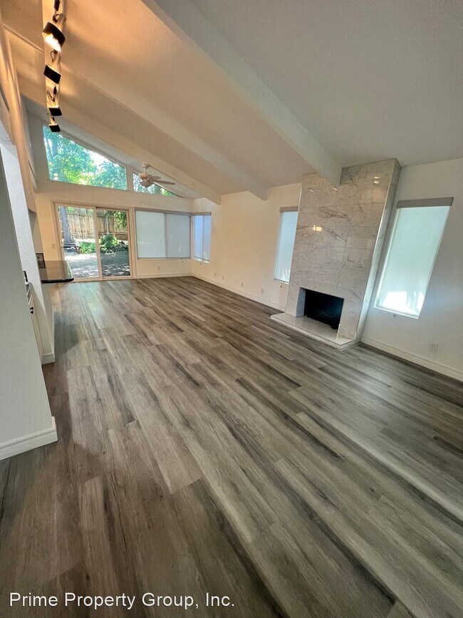 Building Photo - 3 br, 2 bath House - 2721 Adriatic Way