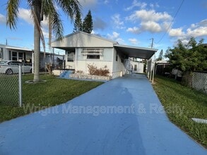 Building Photo - 2050 Lullaby Dr