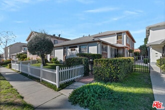 Building Photo - 831 Austin Ave