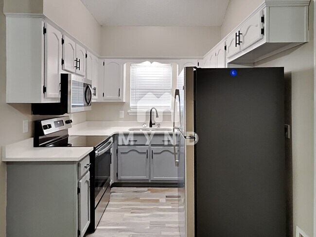 Foto del edificio - 6892 Gallop Dr