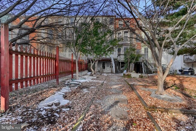 Building Photo - 1509 W Lombard St