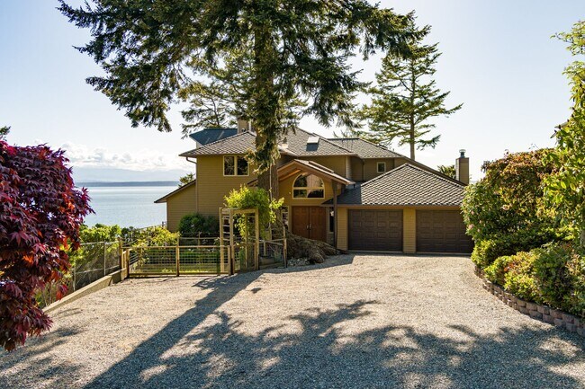 Foto del edificio - Gorgeous West facing View Home in Coupeville with Acreage and Privacy!