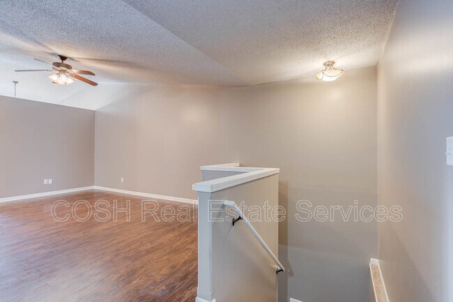 Foto del edificio - 1054 E Karla Ct