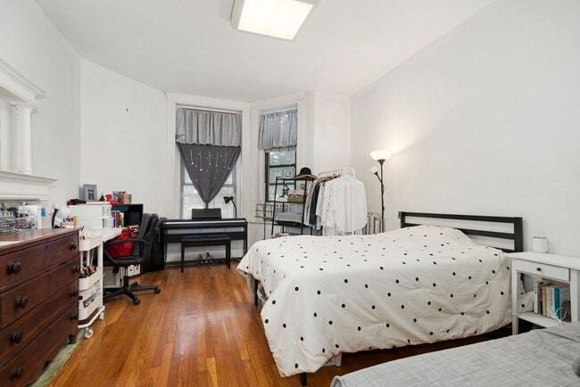 Photo - 1258 Commonwealth Ave Townhome