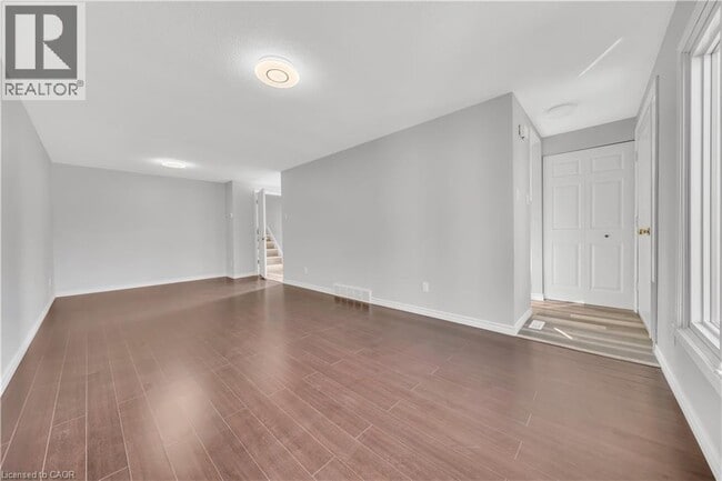 Building Photo - 84 Homestead Pl