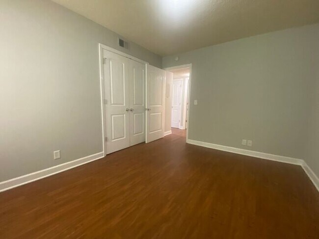 Foto del edificio - Amazing 2BR/1BA East Nashville Duplex!