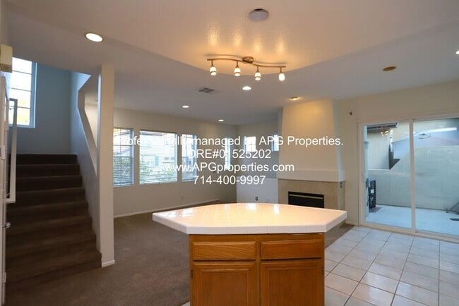 Foto del edificio - Newly updated 2 Bed 1.5 Bath Townhome with...