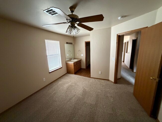 Foto del edificio - 2805 SE 89th Ter