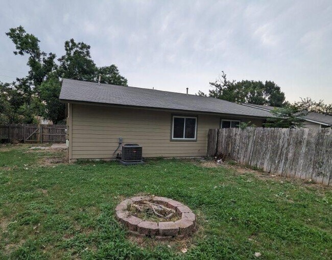 Building Photo - 12220 Dundee Dr