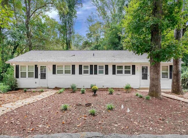 Foto del edificio - 409 Yardley Ct