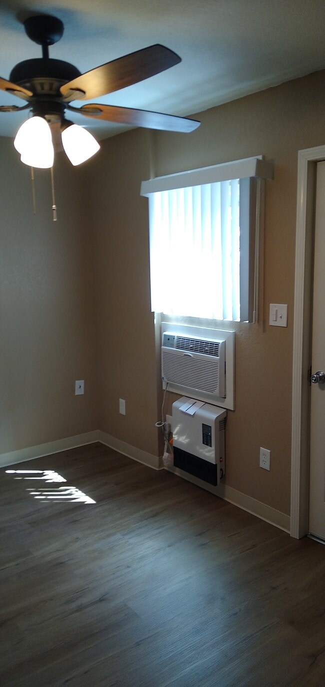 Living area and AC - 1931 K Ave