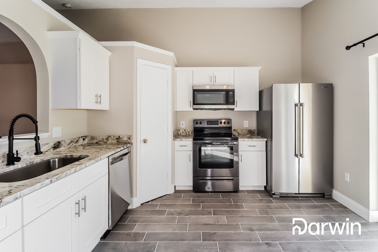 Foto principal - 308 Breezeway Dr