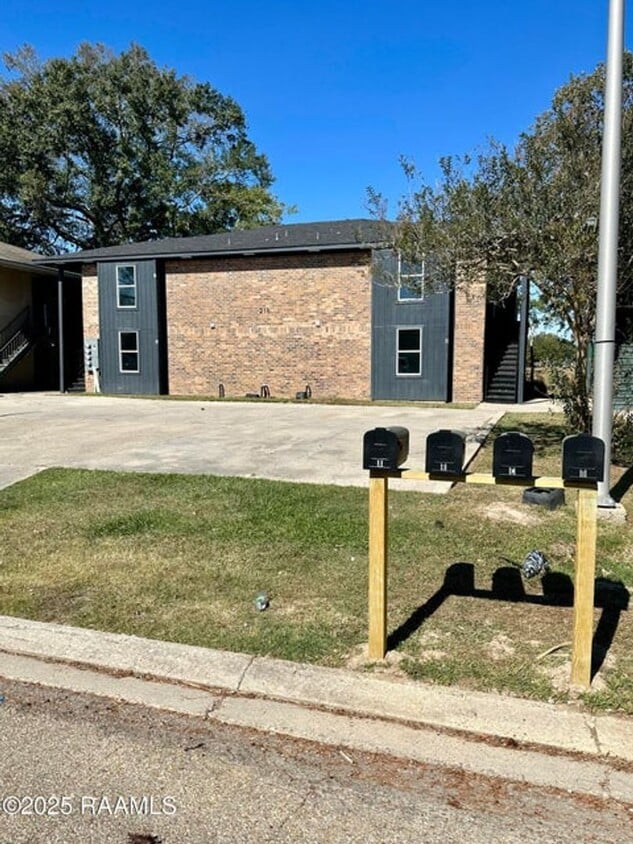 Foto principal - 216 Marigny Cir