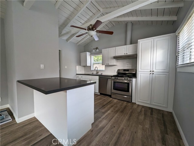 Building Photo - 1409 6th Ave