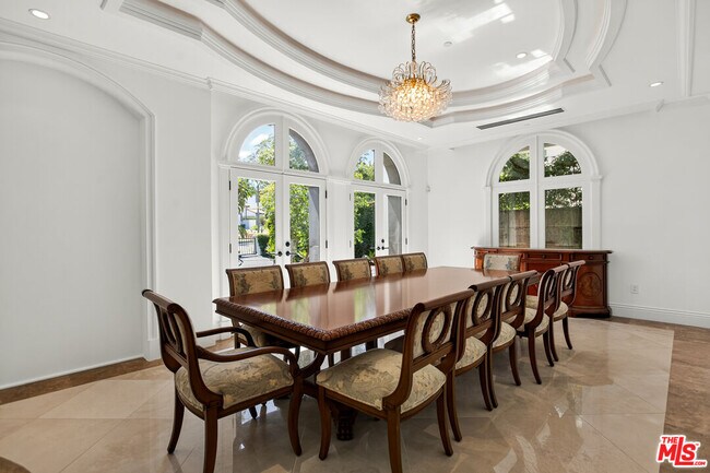Foto del edificio - 520 N Palm Dr