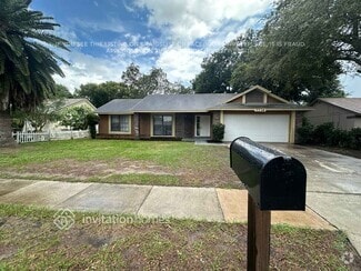 Building Photo - 7736 Covedale Dr
