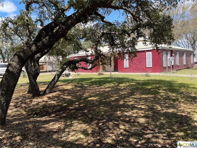 Building Photo - 5644 FM2484