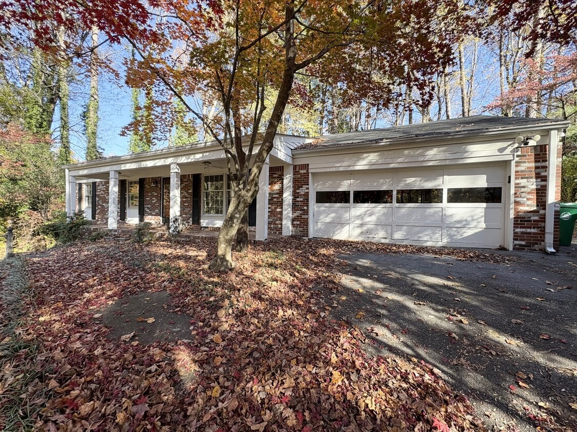 Photo - 4625 Kings Down Rd (Atlanta, GA)