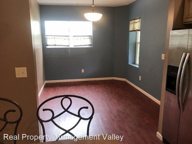 Building Photo - 3 br, 1.5 bath House - 1429 Stewart Avenue
