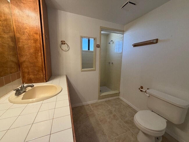 Building Photo - Spacious 4/2 in the Country / Horses ok