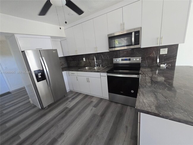 Building Photo - 6421 Allen St