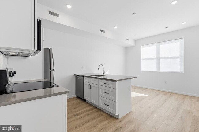 Foto del edificio - 7248 Rising Sun Ave