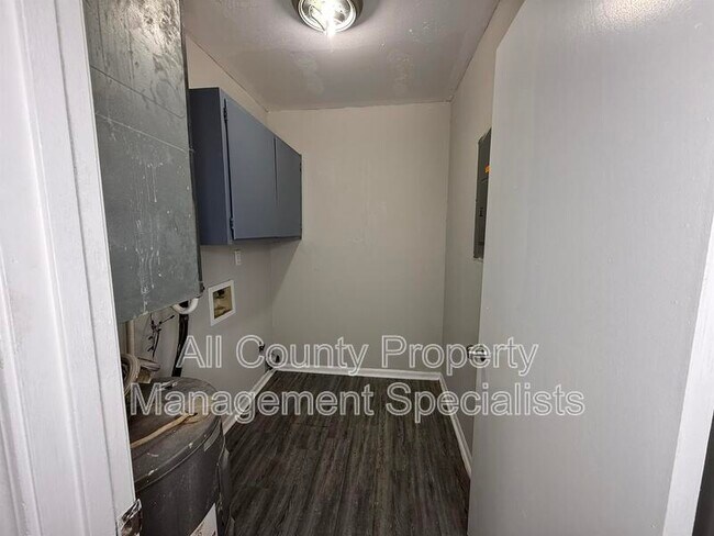 Building Photo - 1307 Cactus Ave