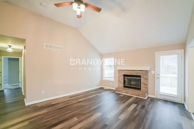 Foto del edificio - 914 SW Foxtail Dr