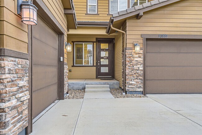 Foto del edificio - 5 br, 5 bath House - 13981 Blue Wing Lane