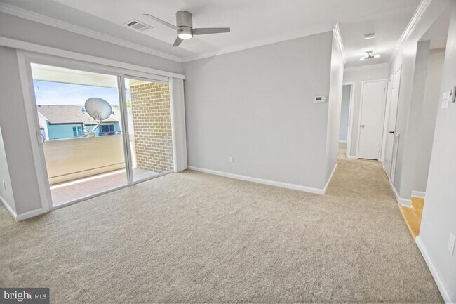 Building Photo - 10247 Prince Pl