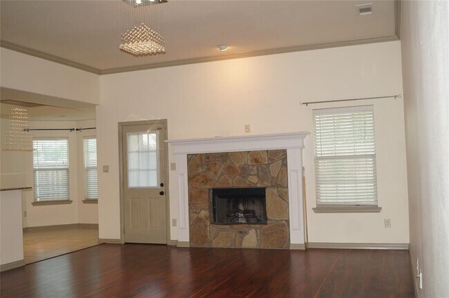 Foto del edificio - 504 Autumn Trail