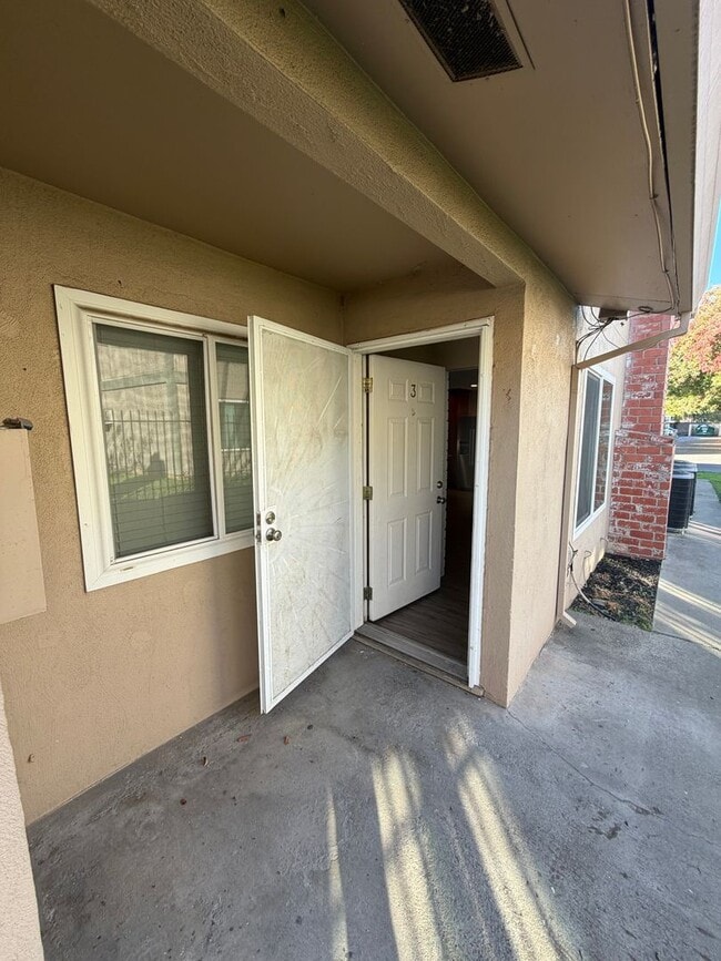 Building Photo - 5619 42nd St