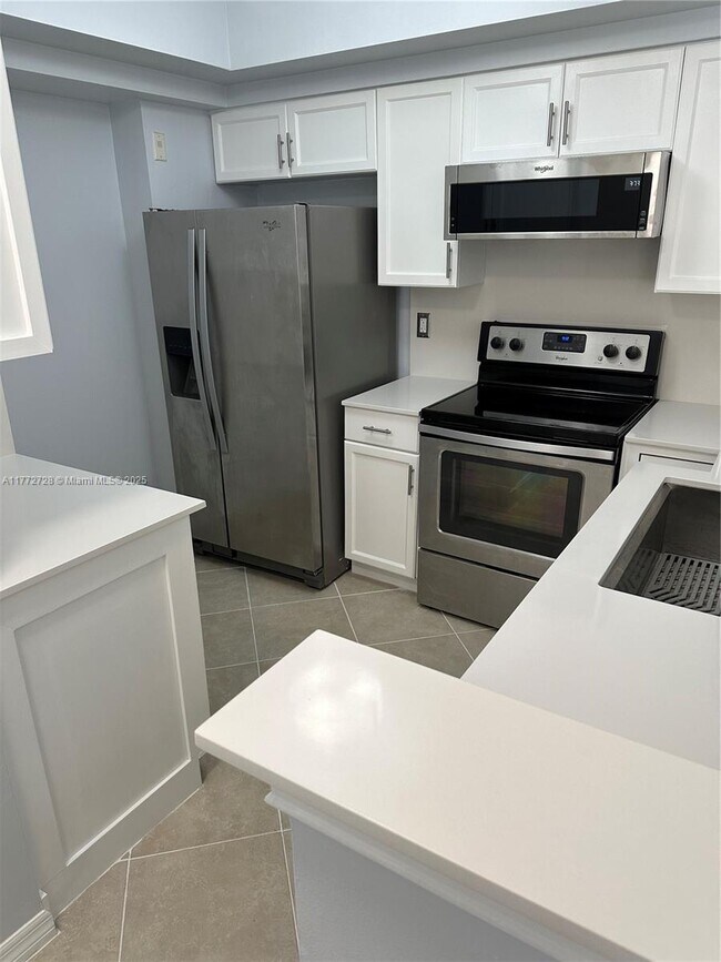 SO FLO Real Estate Group 3199 Cocoplum Cir # 3366 COCONUT CREEK, FL - 3199 Cocoplum Cir