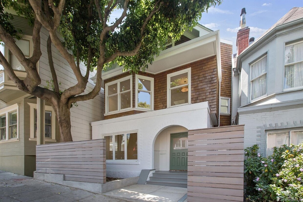 Primary Photo - 215 Downey St