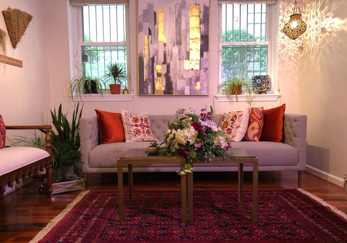 Wide living space, accomodates 90" couch - 2627 Adams Mill Rd NW