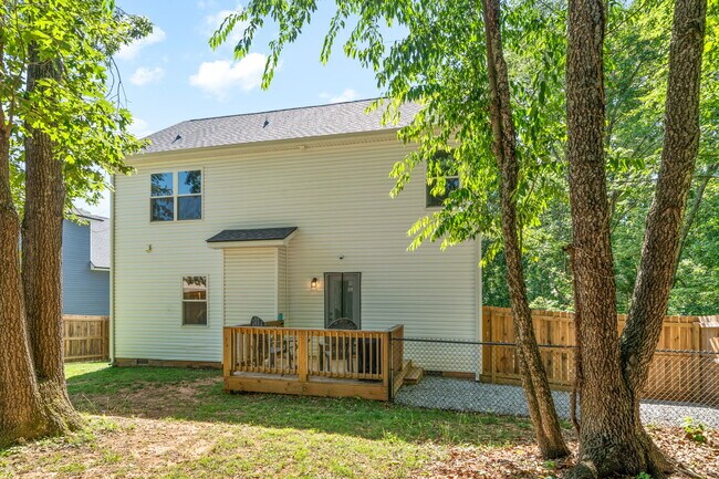 Foto del edificio - 1851 Calloway Dr