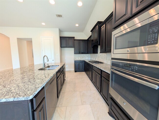 Foto del edificio - 28115 Castle Park Ln