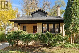 Building Photo - 216 Thompson Blvd Building Photo - 216 Thompson Blvd