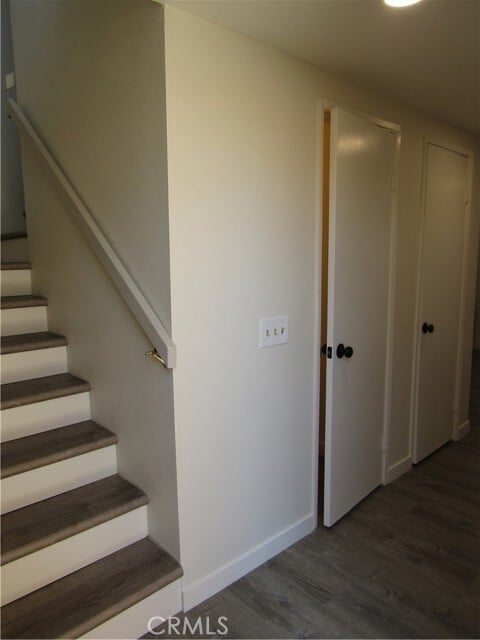 Building Photo - 855 Las Lomas Dr
