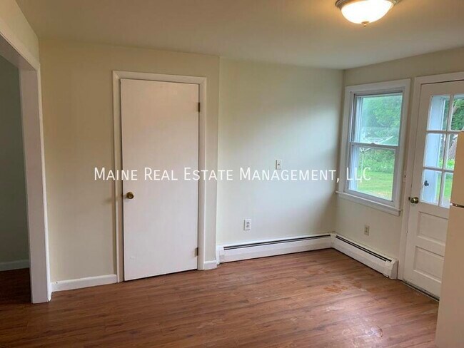 Foto del edificio - 228 Mt Hope Ave