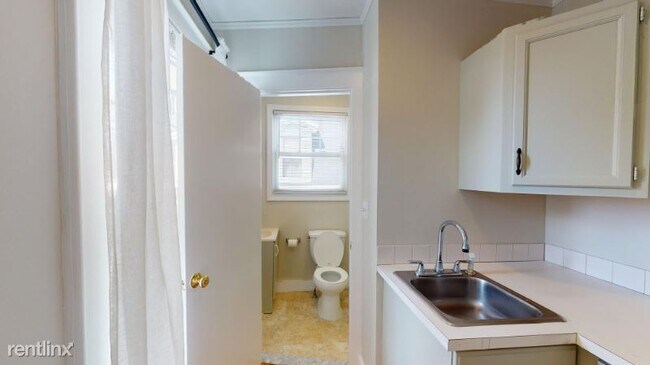 Foto del edificio - 1 br, 1 bath House - 50 Columbus Ave