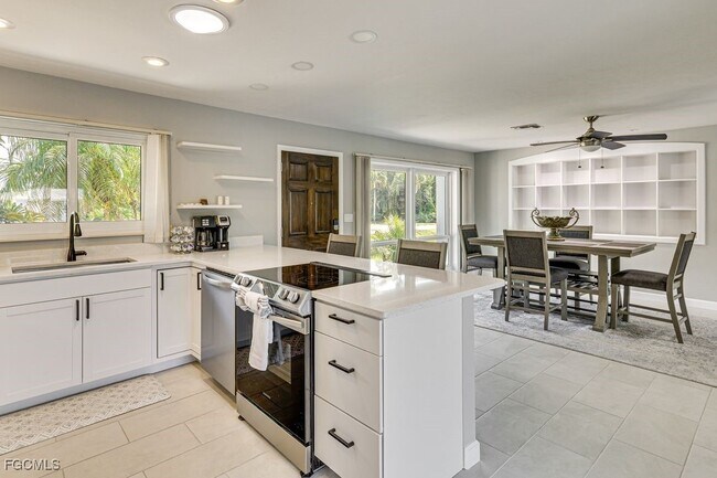 Foto del edificio - 15340 River by Rd