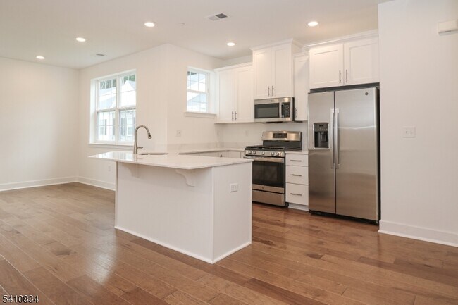 Foto del edificio - 71 Veterans Wy