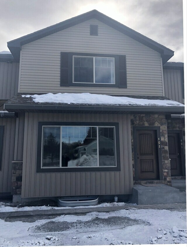 17 S 4th W, Rexburg, ID 83440 Townhome Rentals in Rexburg ID